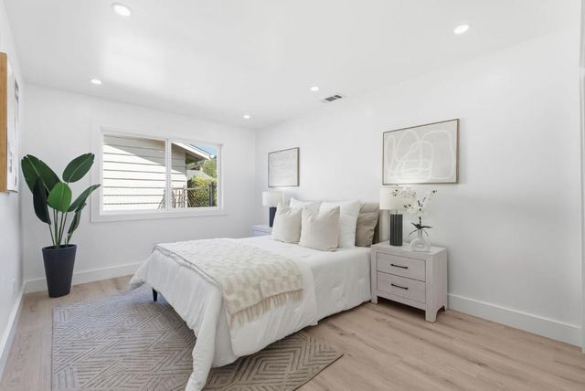 141 Rishell Drive, Oakland, CA 94619