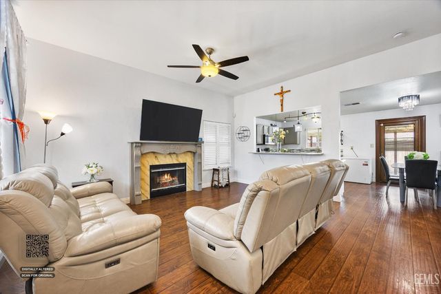 705 Harvest Creek Road, Bakersfield, CA 93312