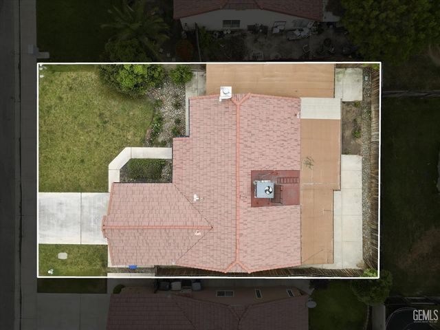 705 Harvest Creek Road, Bakersfield, CA 93312