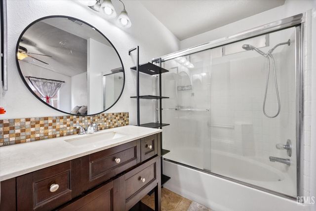 705 Harvest Creek Road, Bakersfield, CA 93312