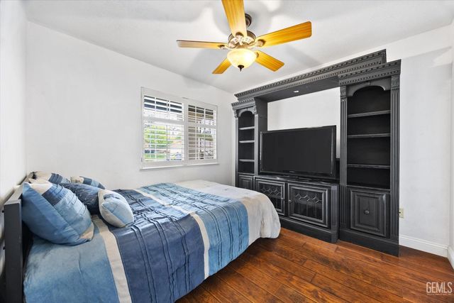 705 Harvest Creek Road, Bakersfield, CA 93312