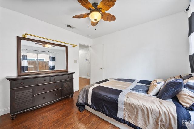 705 Harvest Creek Road, Bakersfield, CA 93312