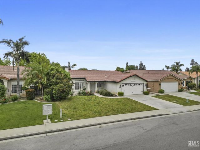705 Harvest Creek Road, Bakersfield, CA 93312