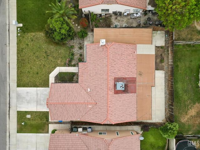 705 Harvest Creek Road, Bakersfield, CA 93312