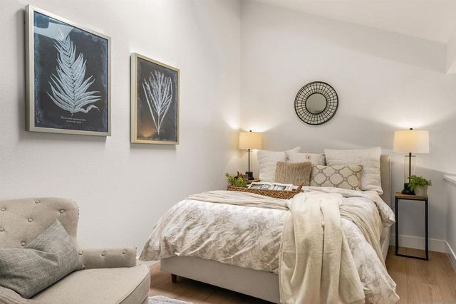 4049 Carmel View Rd 82, San Diego, CA 92130