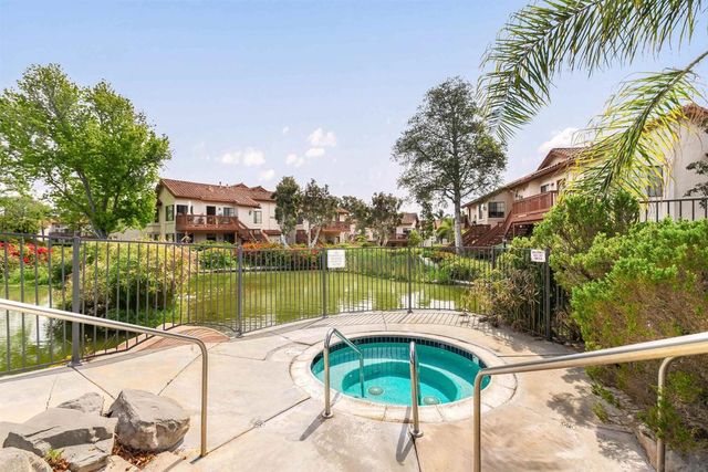 4049 Carmel View Rd 82, San Diego, CA 92130