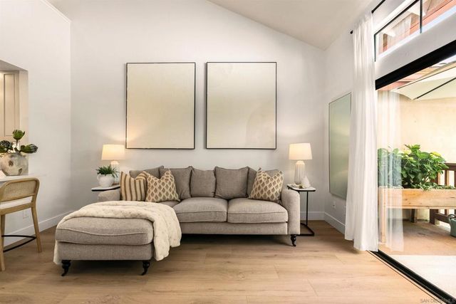 4049 Carmel View Rd 82, San Diego, CA 92130