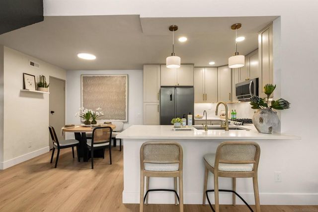 4049 Carmel View Rd 82, San Diego, CA 92130