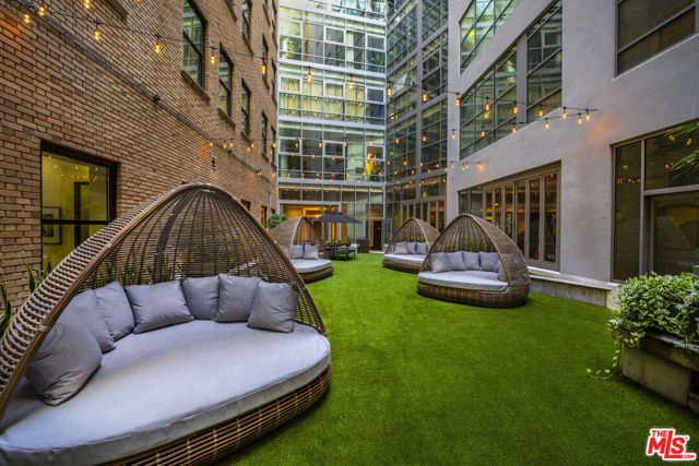 727 W 7th Street 1110, Los Angeles, CA 90017