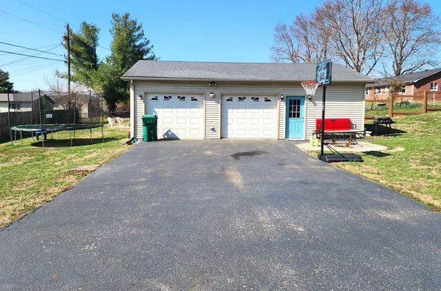 300 Longview Street, Harrodsburg, KY 40330