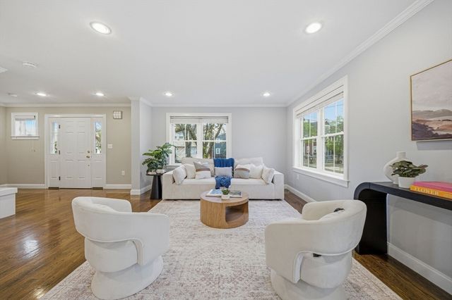 305 Lynn St, Malden, MA 02148