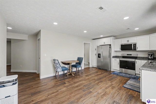 200 Miles Pass, Elizabethtown, KY 42701