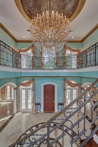 206 N Tranquil Path, The Woodlands, TX 77380