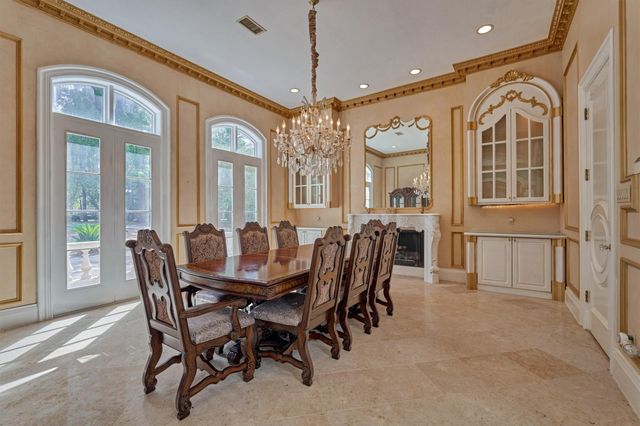 206 N Tranquil Path, The Woodlands, TX 77380