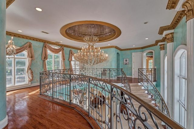 206 N Tranquil Path, The Woodlands, TX 77380