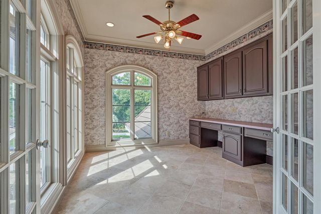 206 N Tranquil Path, The Woodlands, TX 77380