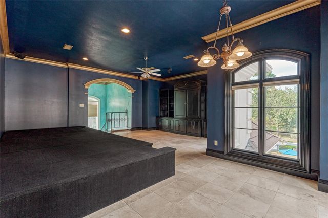 206 N Tranquil Path, The Woodlands, TX 77380