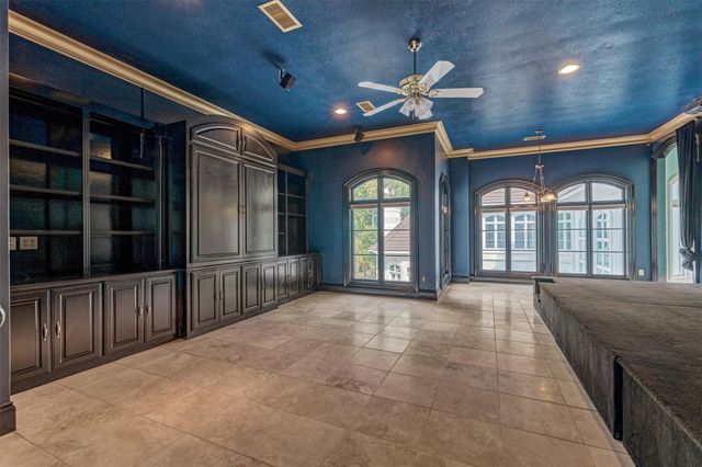 206 N Tranquil Path, The Woodlands, TX 77380