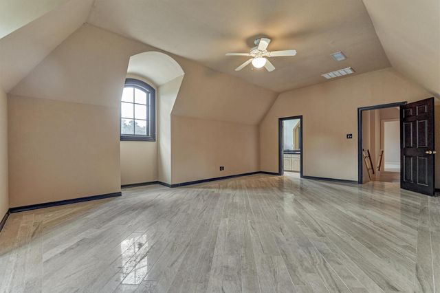 206 N Tranquil Path, The Woodlands, TX 77380