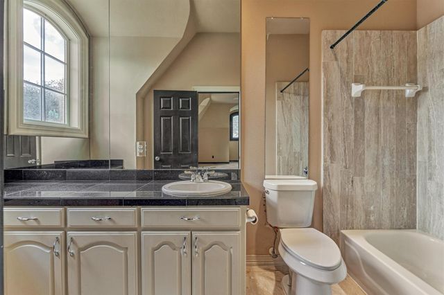 206 N Tranquil Path, The Woodlands, TX 77380