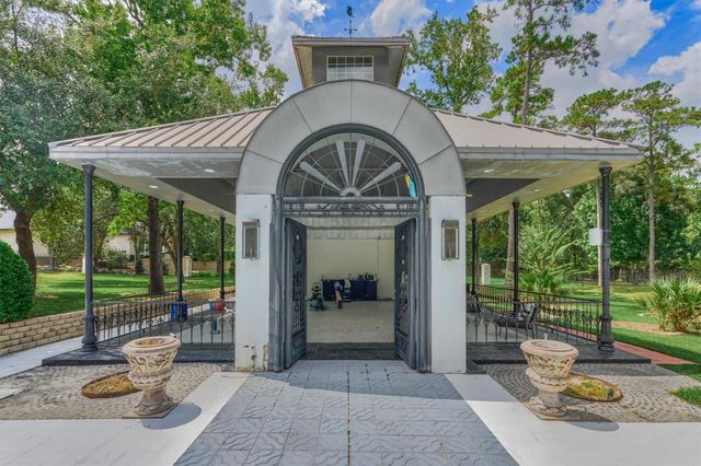 206 N Tranquil Path, The Woodlands, TX 77380