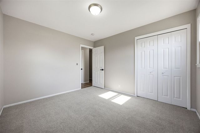5701 Gordon Court NW, Cedar Rapids, IA 52405