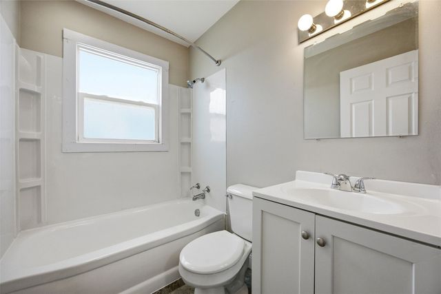 5701 Gordon Court NW, Cedar Rapids, IA 52405
