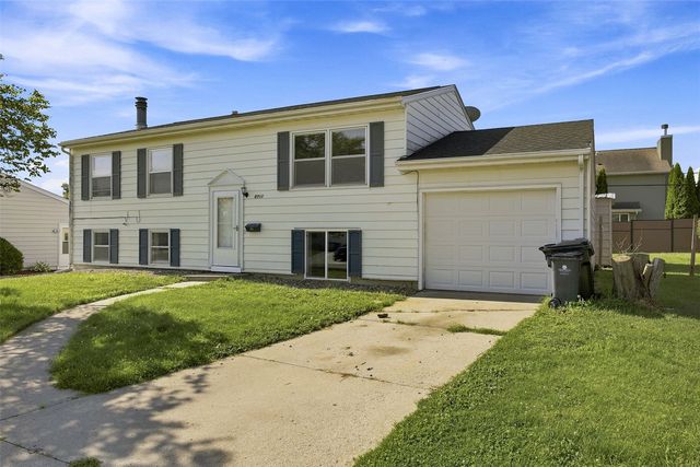 5701 Gordon Court NW, Cedar Rapids, IA 52405