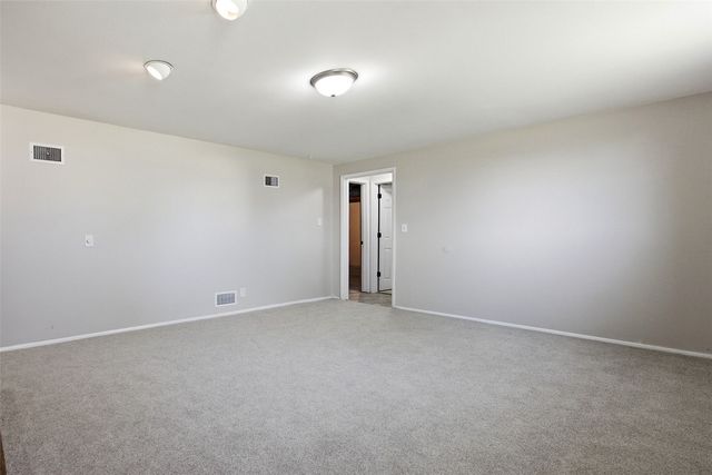 5701 Gordon Court NW, Cedar Rapids, IA 52405