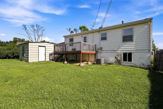 5701 Gordon Court NW, Cedar Rapids, IA 52405