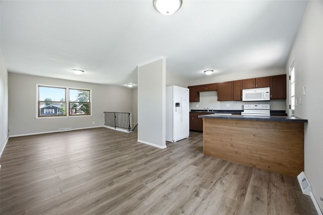 5701 Gordon Court NW, Cedar Rapids, IA 52405