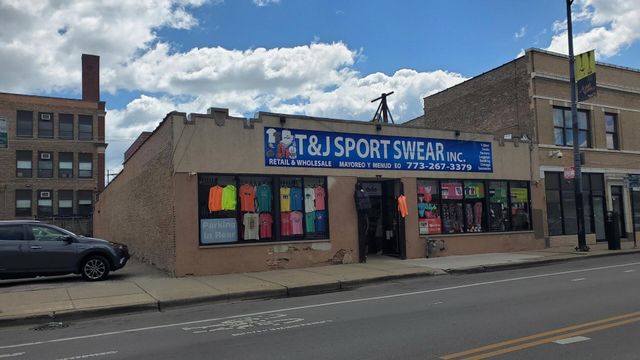 4411 N Kedzie Avenue, Chicago, IL 60625