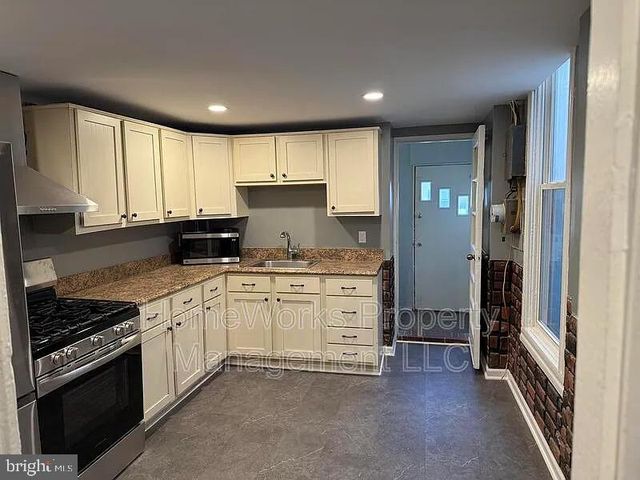 1139 HULL ST, Baltimore, MD 21230