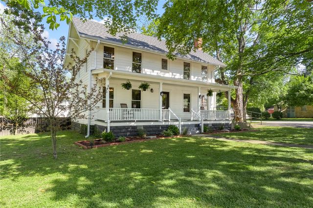 623 S Pine Street, Harrison, AR 72601