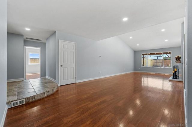 12980 Calle de las Rosas, San Diego, CA 92129