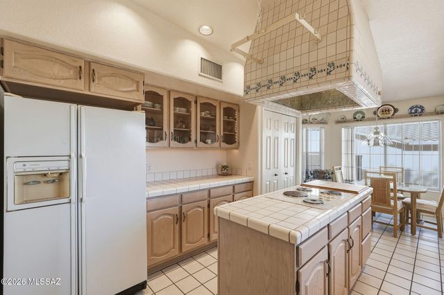 132 W Calle Manantial Kent, Green Valley, AZ 85614