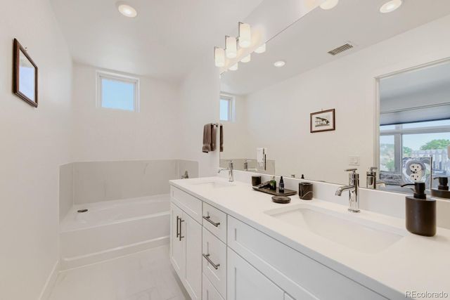 28 Oneida Court, Denver, CO 80230
