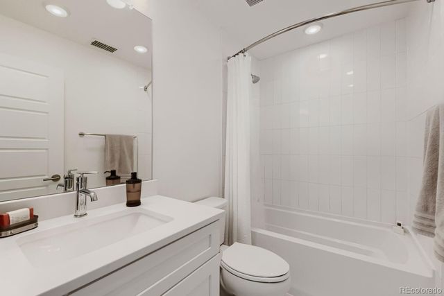 28 Oneida Court, Denver, CO 80230