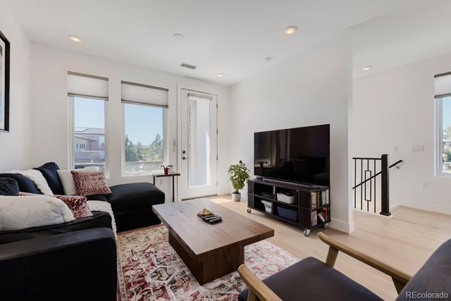 28 Oneida Court, Denver, CO 80230