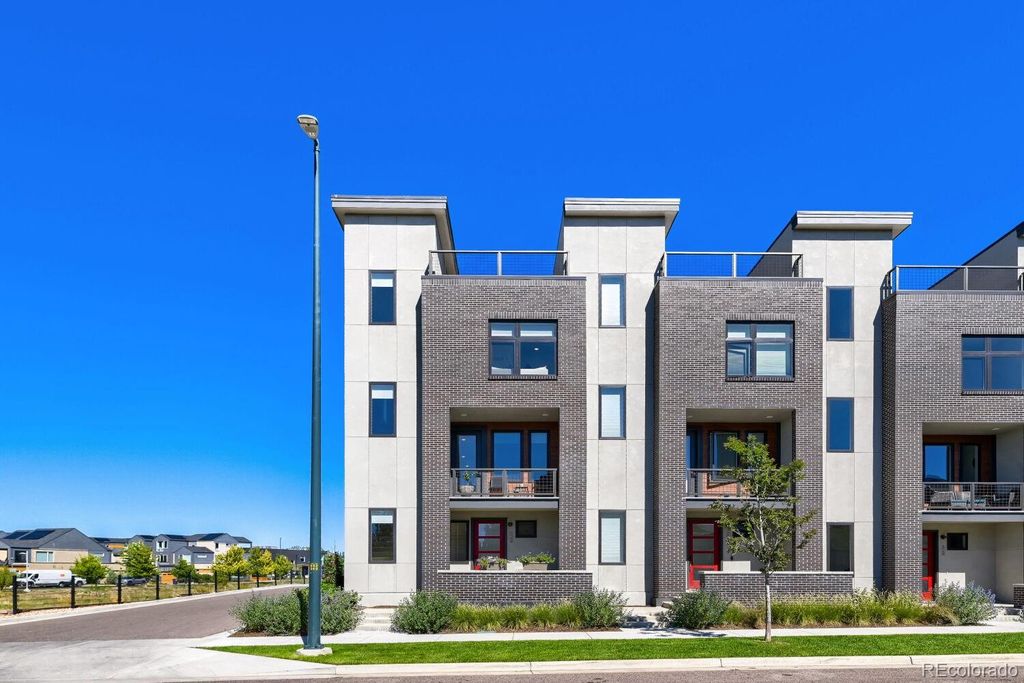 28 Oneida Court, Denver, CO 80230