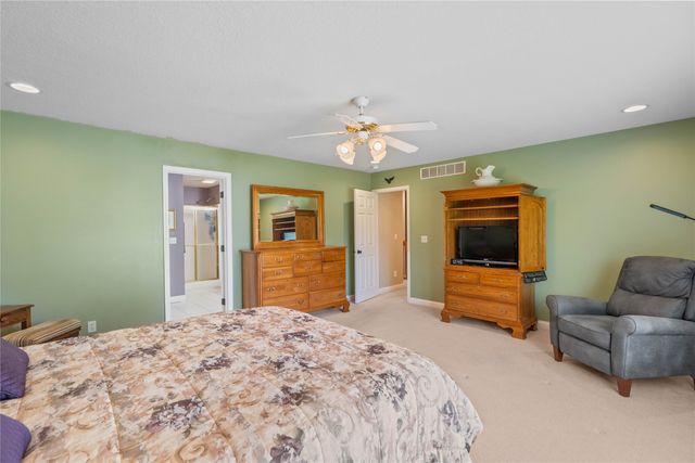 7885 Boulder Court, West Des Moines, IA 50266