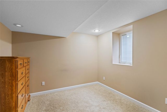 7885 Boulder Court, West Des Moines, IA 50266