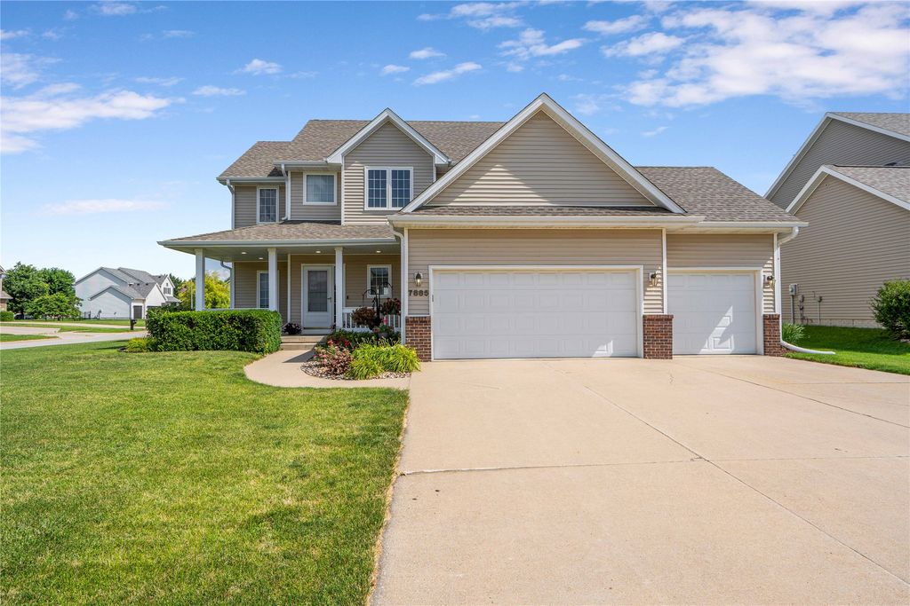 7885 Boulder Court, West Des Moines, IA 50266