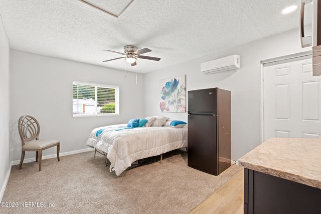 5032 FOXBORO Road, Jacksonville, FL 32208