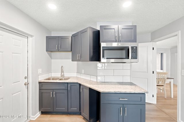5032 FOXBORO Road, Jacksonville, FL 32208
