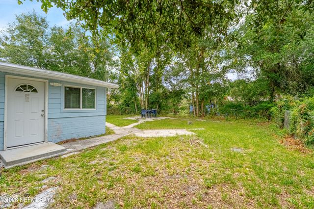 5032 FOXBORO Road, Jacksonville, FL 32208