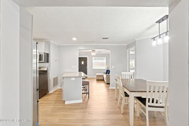 5032 FOXBORO Road, Jacksonville, FL 32208