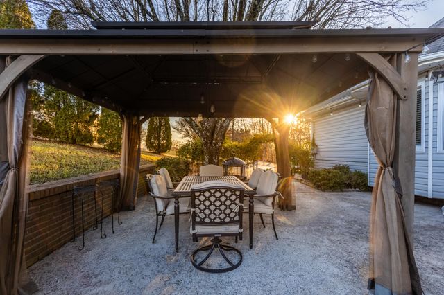1684 Lenox Drive, NW, Cleveland, TN 37312