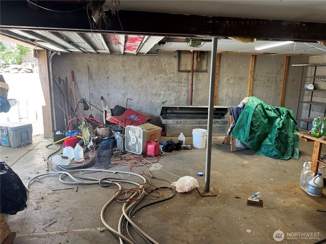 125 3rd Street, Electric City, WA 99123