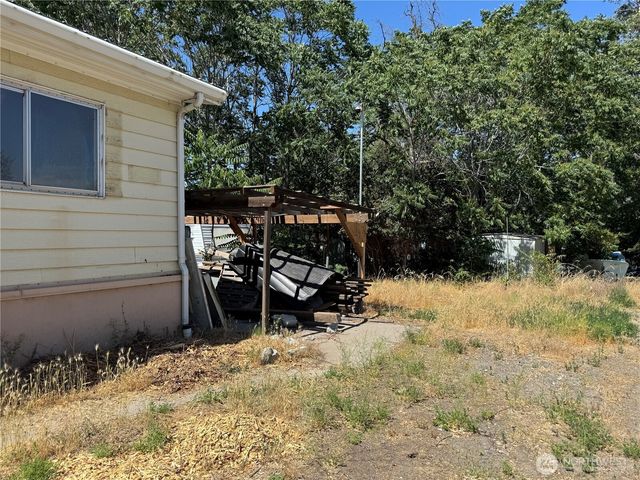 125 3rd Street, Electric City, WA 99123